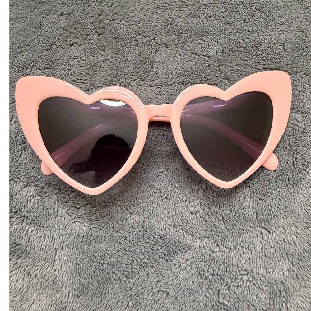 Unbranded Heart Sunglasses Women OS Pink Like New Retro Cat Eye Festival Funky